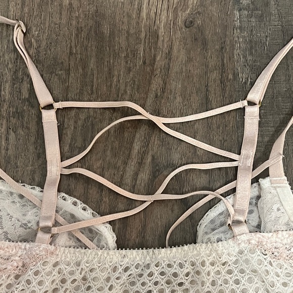 FINAL PRICE Victoria’s Secret Coquette Bra - Picture 4 of 6